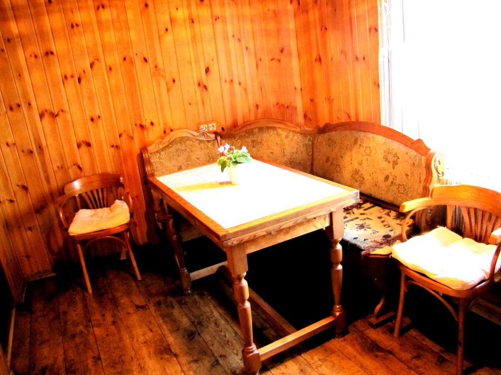Guest House On Kaldaiakova 38 Almaty Bagian luar foto