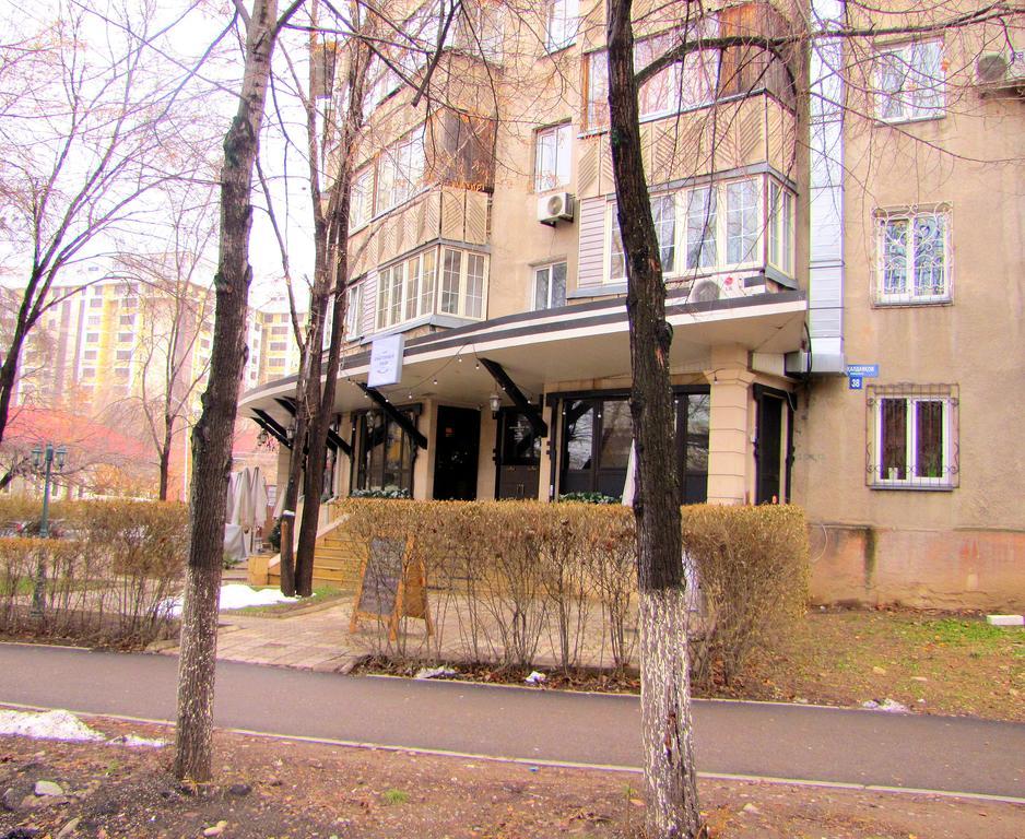 Guest House On Kaldaiakova 38 Almaty Bagian luar foto
